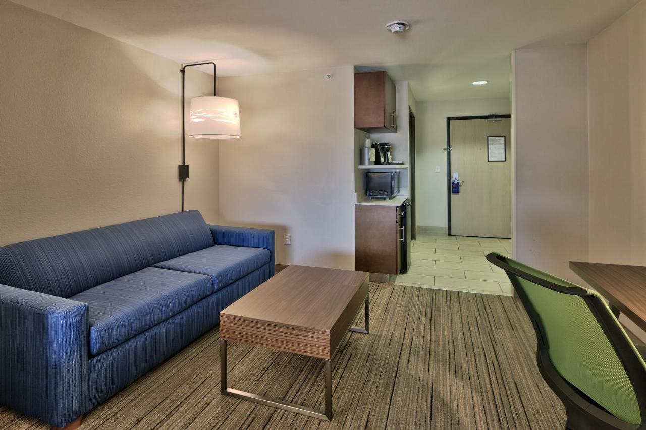 Holiday Inn Express & Suites Portales By Ihg Bagian luar foto