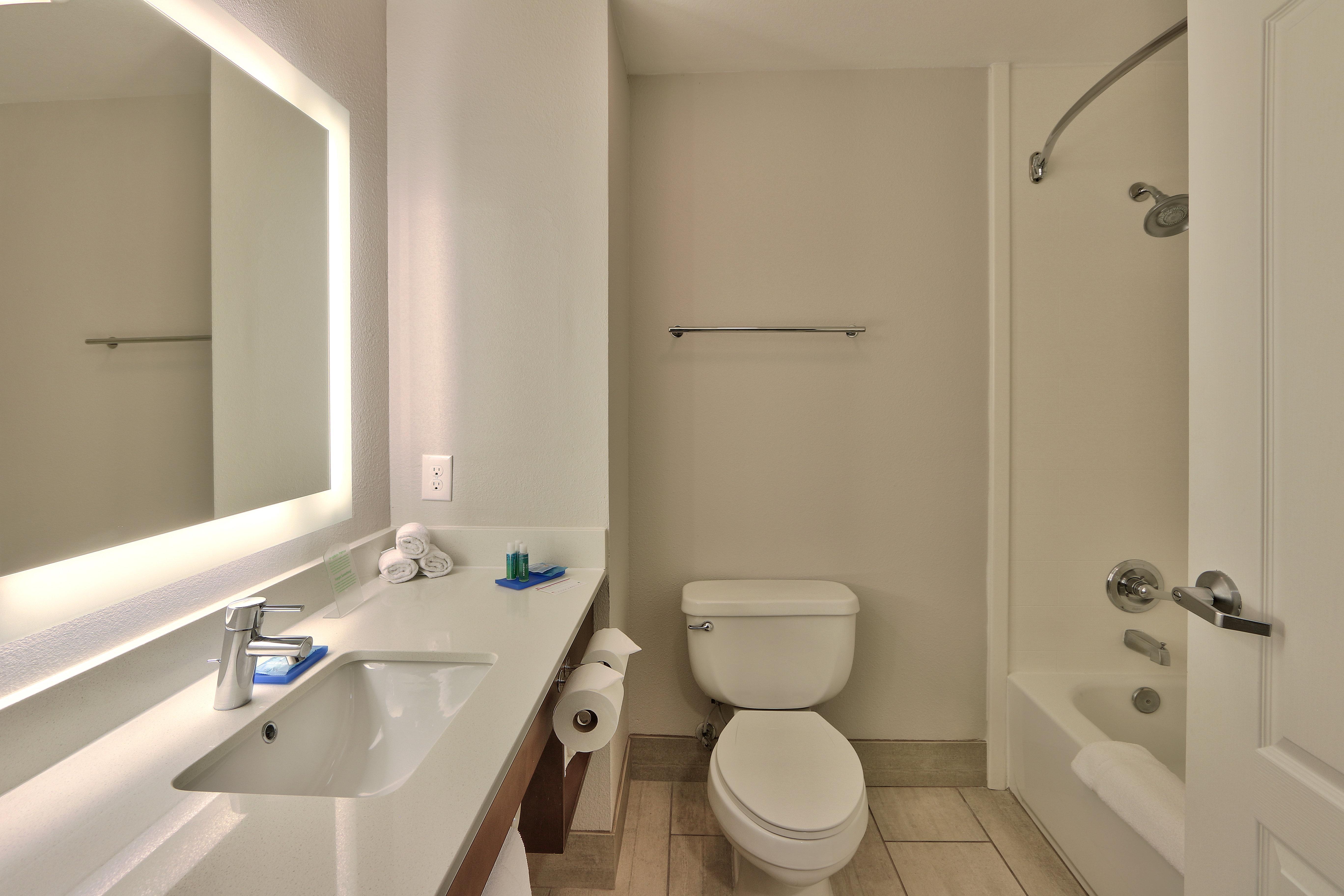 Holiday Inn Express & Suites Portales By Ihg Bagian luar foto
