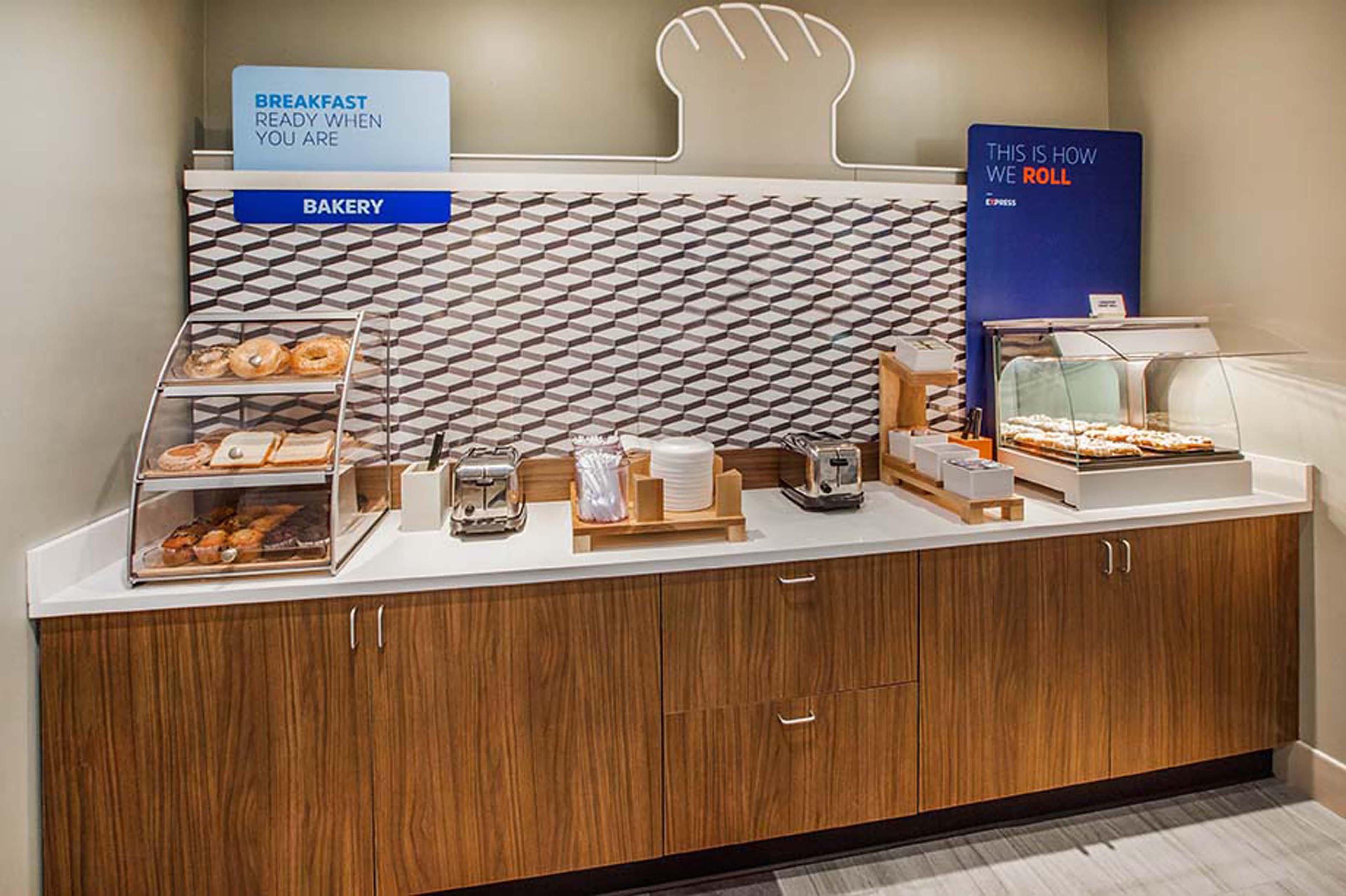 Holiday Inn Express & Suites Portales By Ihg Bagian luar foto