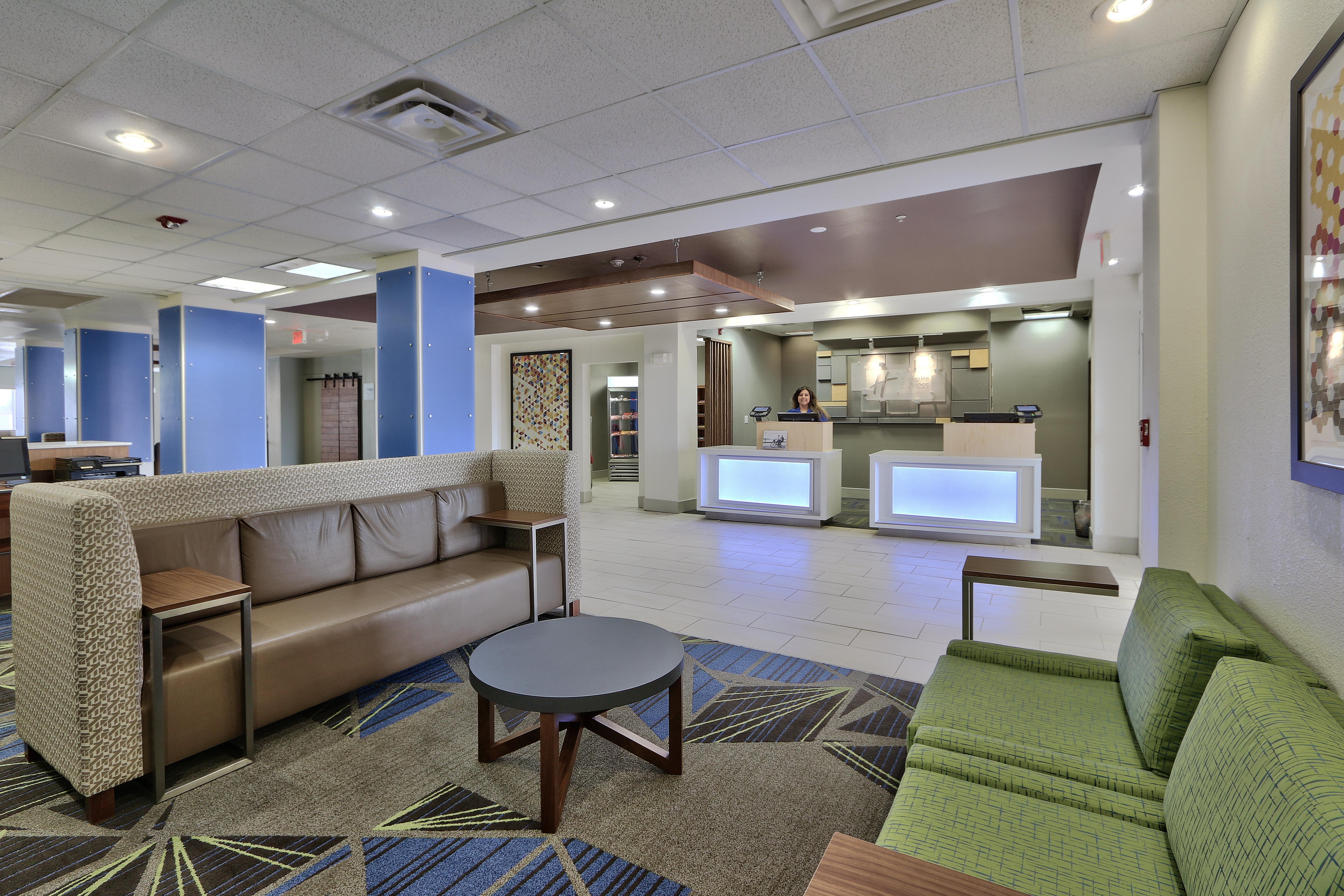 Holiday Inn Express & Suites Portales By Ihg Bagian luar foto