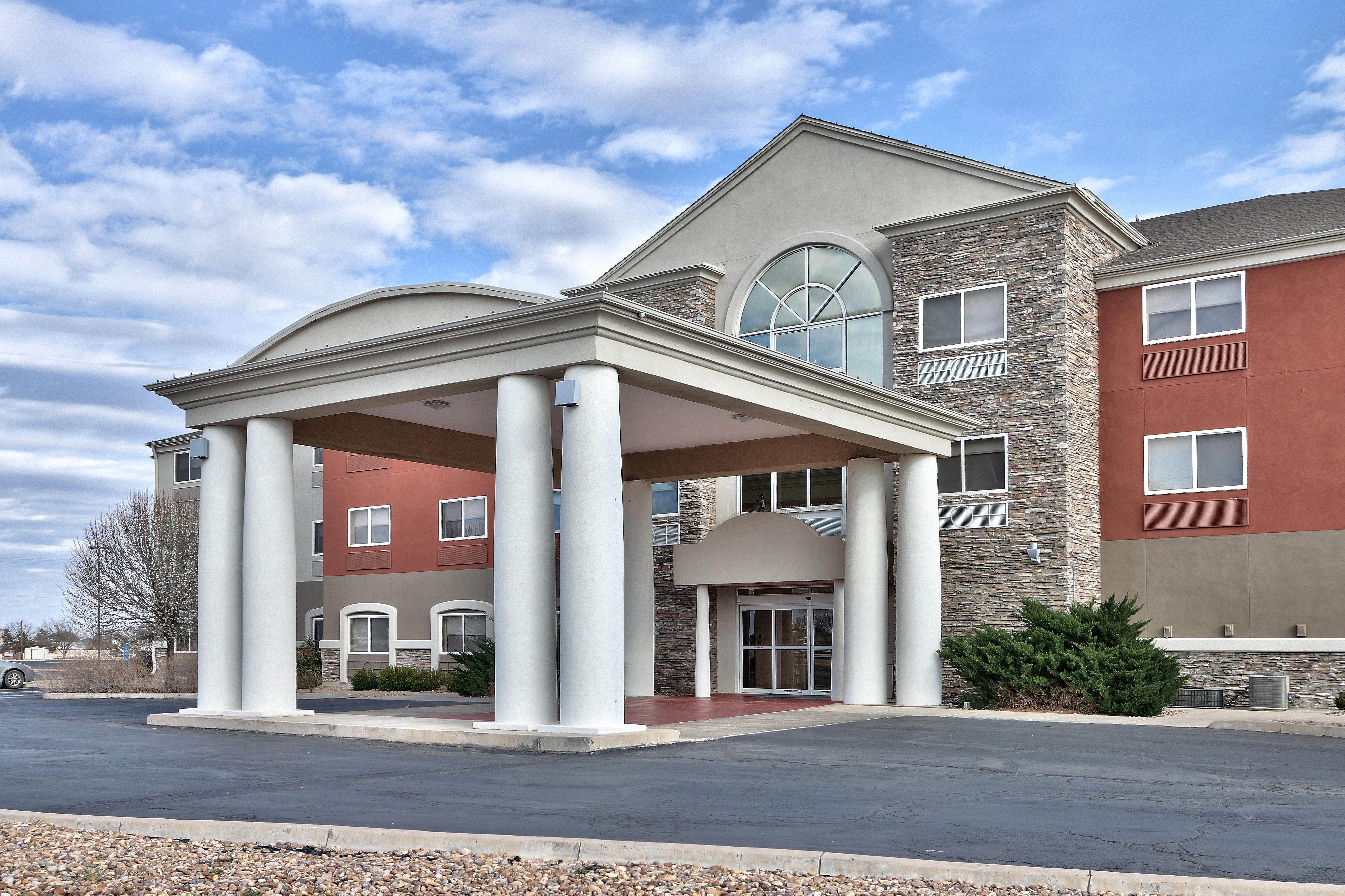 Holiday Inn Express & Suites Portales By Ihg Bagian luar foto