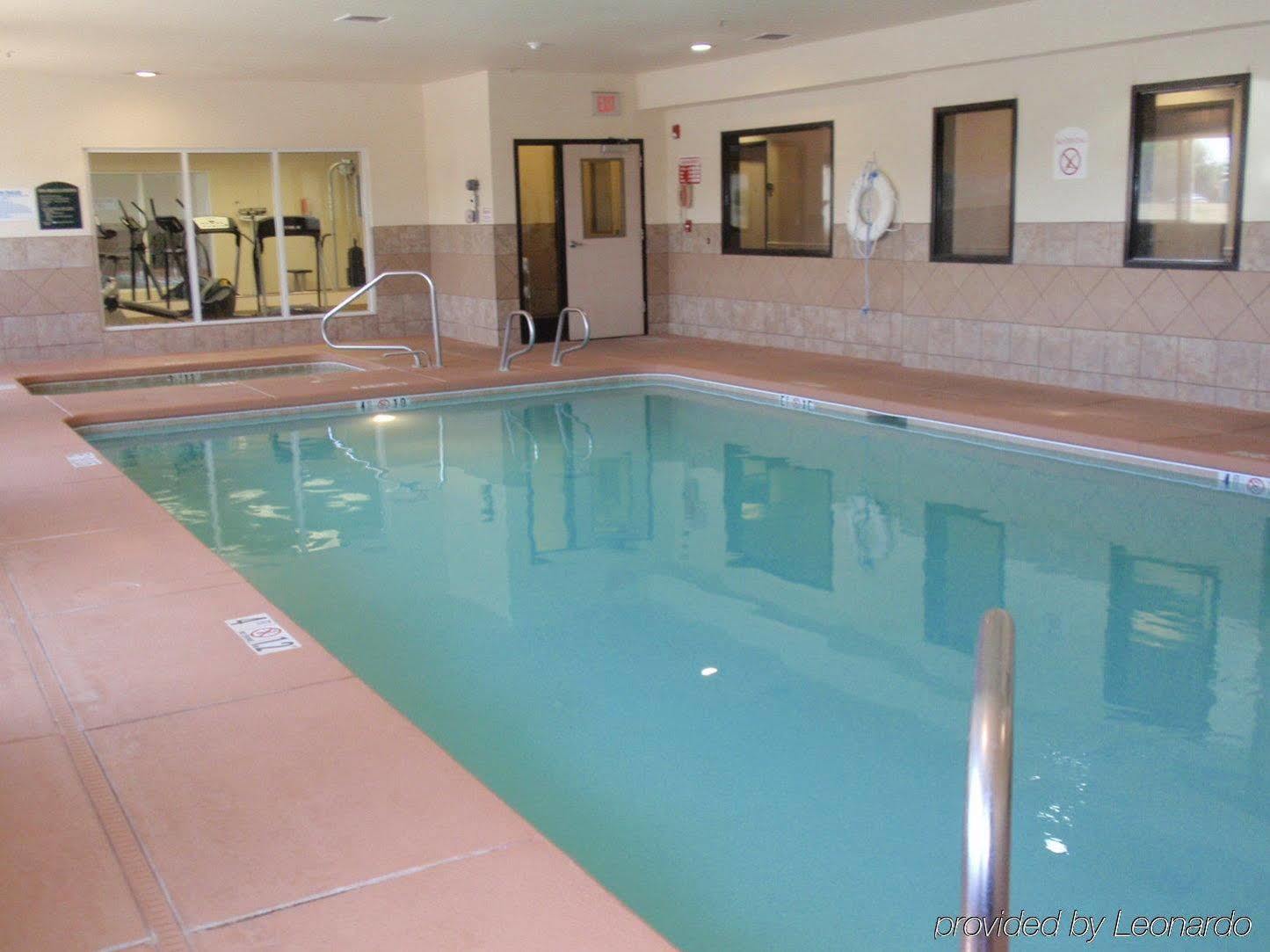Holiday Inn Express & Suites Portales By Ihg Bagian luar foto